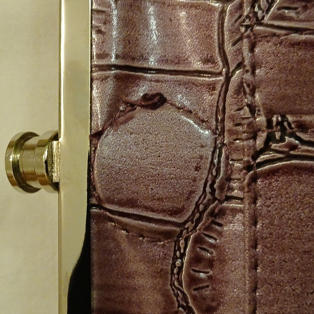 Braaciano faux croc kiss lock wallet. - Picture 8 of 16
